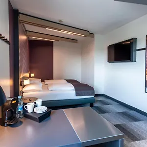 City-west Hotell