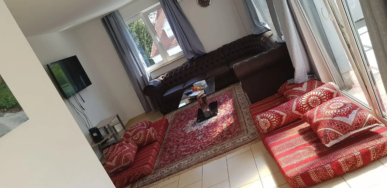 Sahara Falcon München 3*,